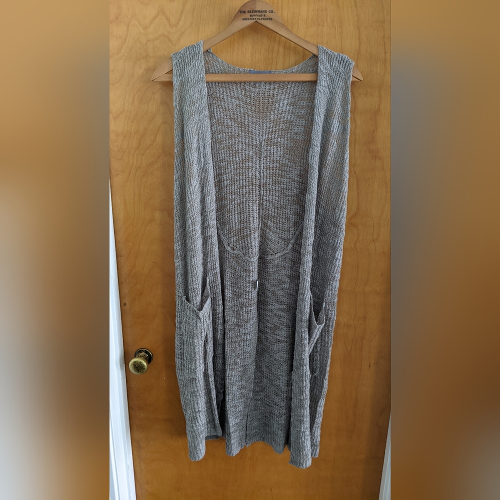 Long sleeveless duster